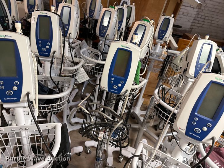 image for item DZ5458 (43) Welch Allyn spot vital machines