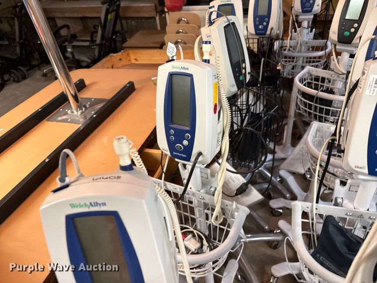 image for item DZ5458 (43) Welch Allyn spot vital machines