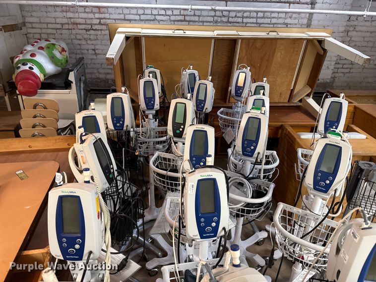 image for item DZ5458 (43) Welch Allyn spot vital machines