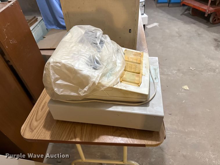 image for item DZ5462 Office equipment