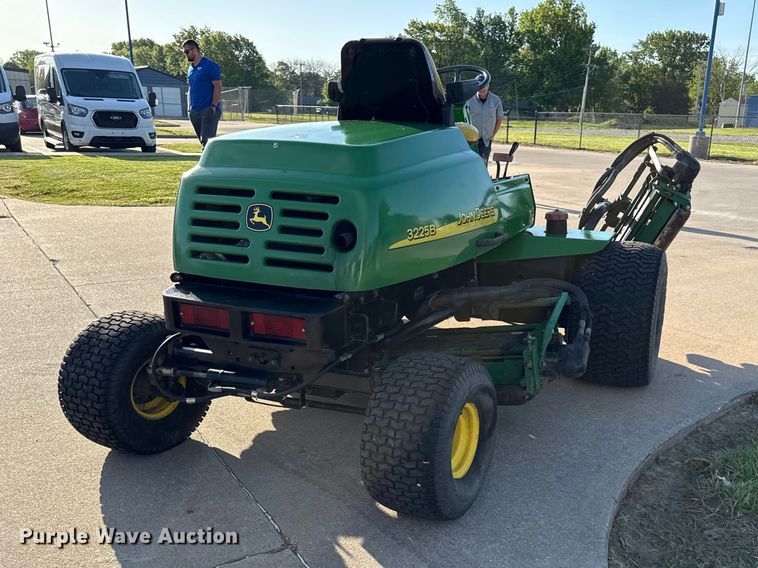 image for item EC4578 John Deere 3225B gang mower reel mower