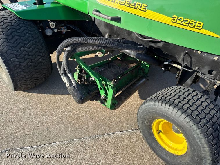 image for item EC4578 John Deere 3225B gang mower reel mower