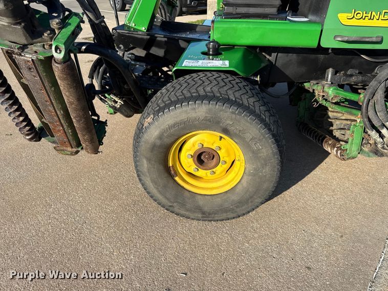 image for item EC4578 John Deere 3225B gang mower reel mower