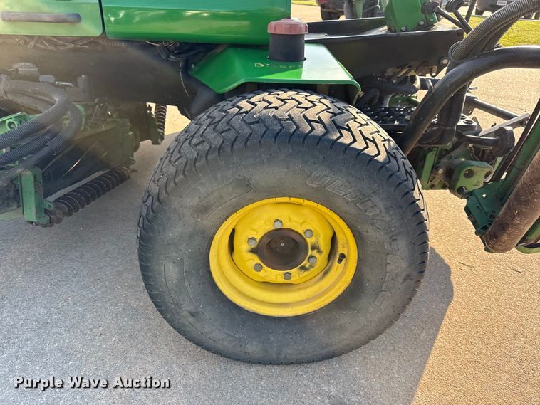 image for item EC4578 John Deere 3225B gang mower reel mower
