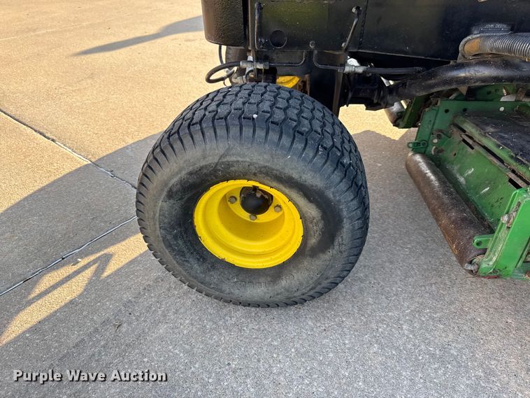 image for item EC4578 John Deere 3225B gang mower reel mower