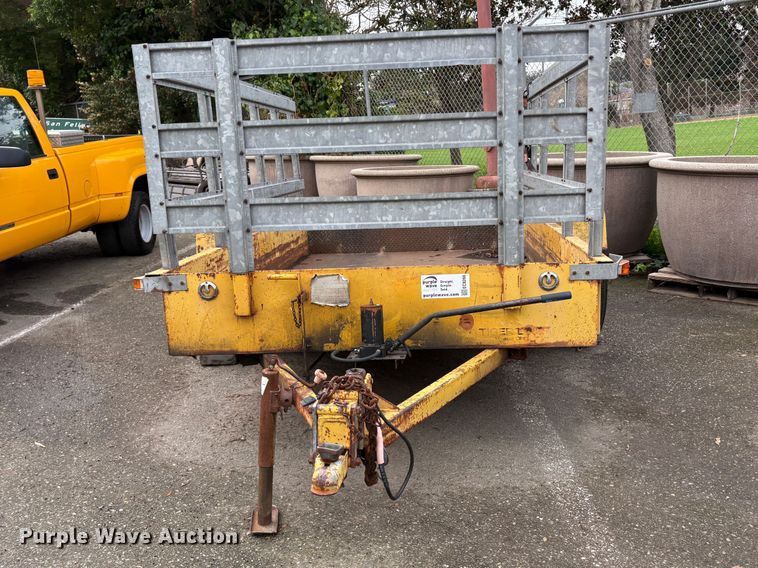 image for item EC8268 1991 Tiger line F3H7010 tilt deck utility trailer