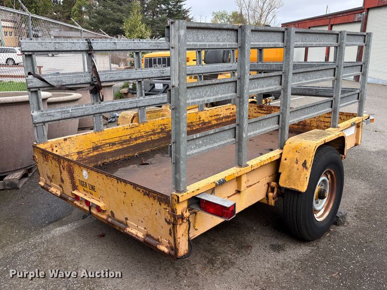 image for item EC8268 1991 Tiger line F3H7010 tilt deck utility trailer