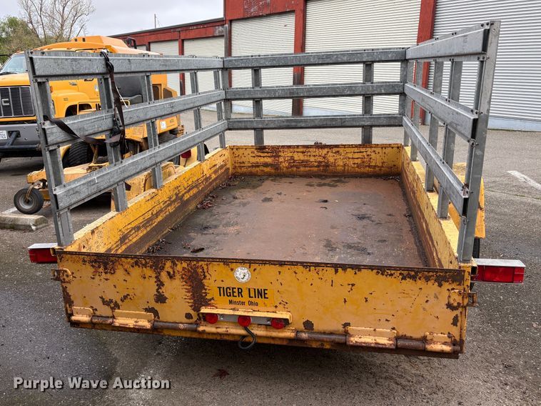 image for item EC8268 1991 Tiger line F3H7010 tilt deck utility trailer
