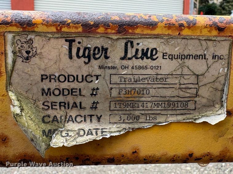 image for item EC8268 1991 Tiger line F3H7010 tilt deck utility trailer