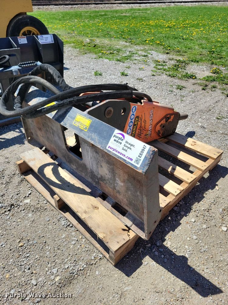 image for item EE0947 Stanley MB356 skid steer breaker