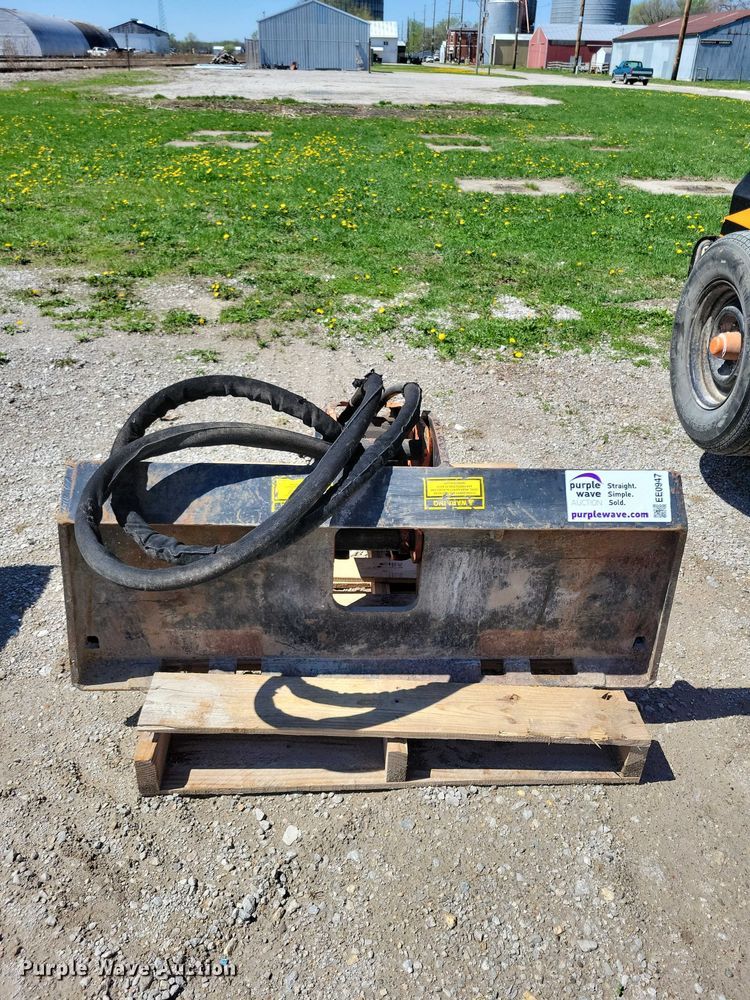image for item EE0947 Stanley MB356 skid steer breaker