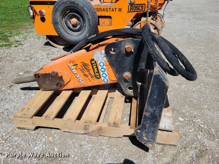 image for item EE0947 Stanley MB356 skid steer breaker