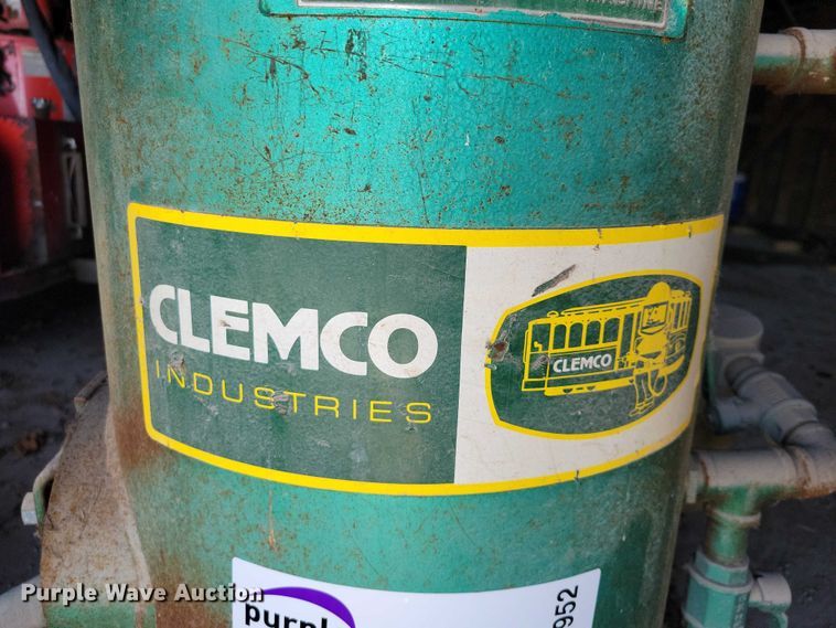 image for item EE0952 1985 Clemco Ind 1648 sand blaster