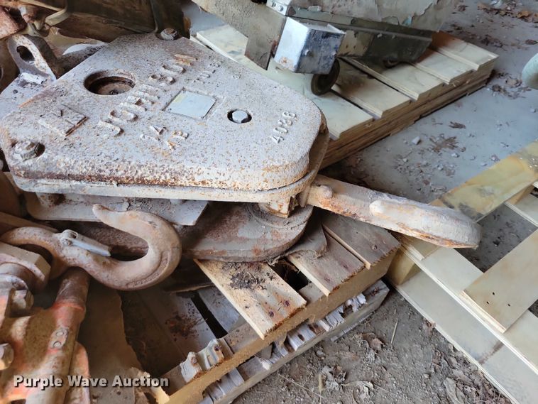 image for item EE0953 Johnson Crane attachments