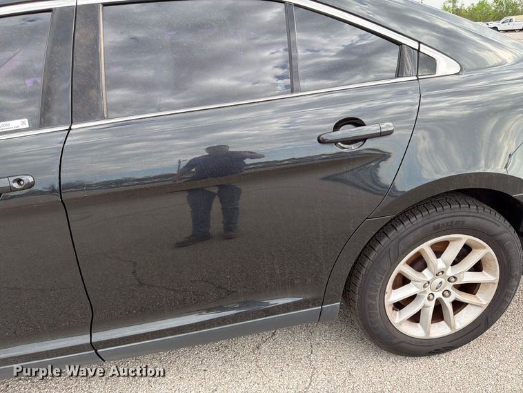 image for item EL0090 2013 Ford Taurus 