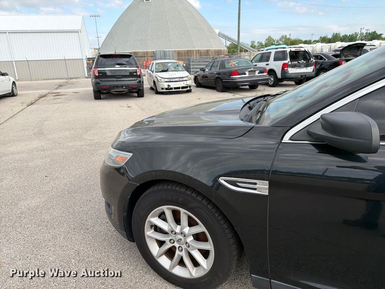 image for item EL0090 2013 Ford Taurus 
