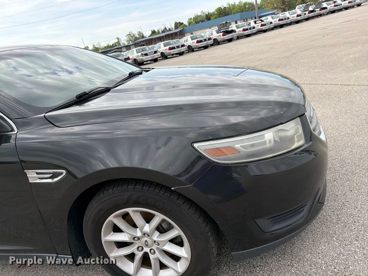 image for item EL0090 2013 Ford Taurus 