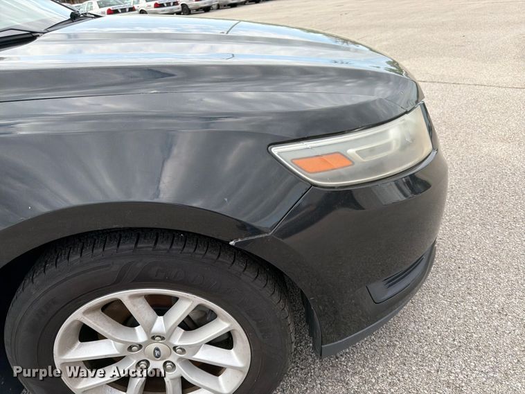 image for item EL0090 2013 Ford Taurus 