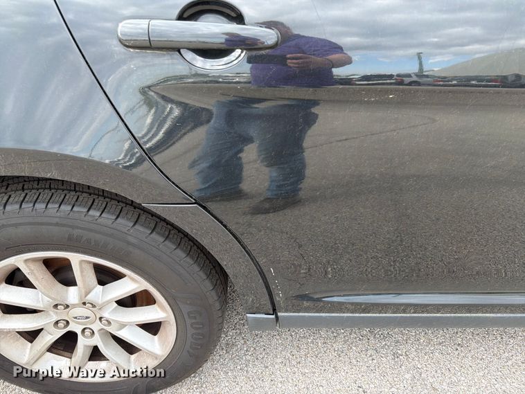 image for item EL0090 2013 Ford Taurus 