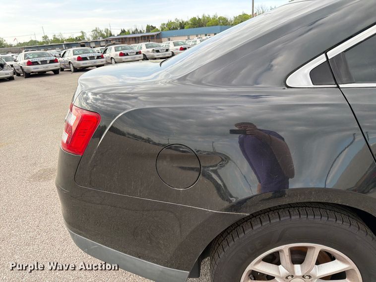 image for item EL0090 2013 Ford Taurus 