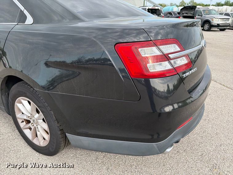 image for item EL0090 2013 Ford Taurus 
