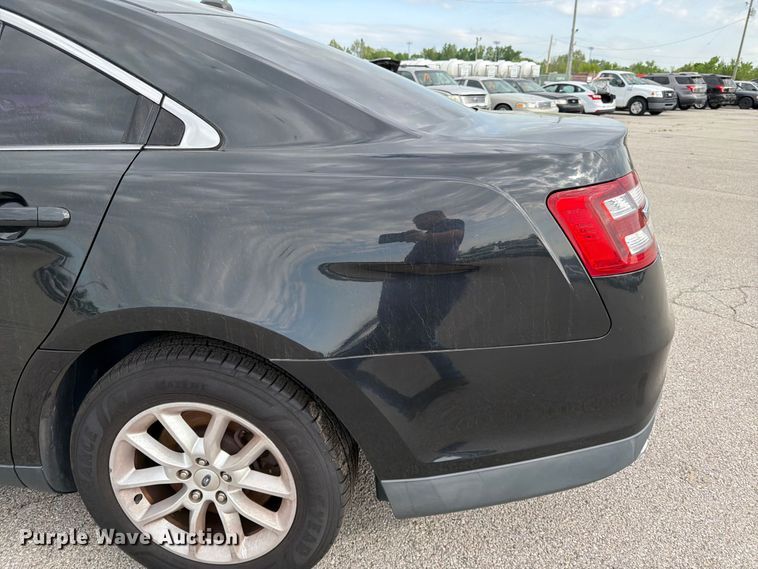 image for item EL0090 2013 Ford Taurus 