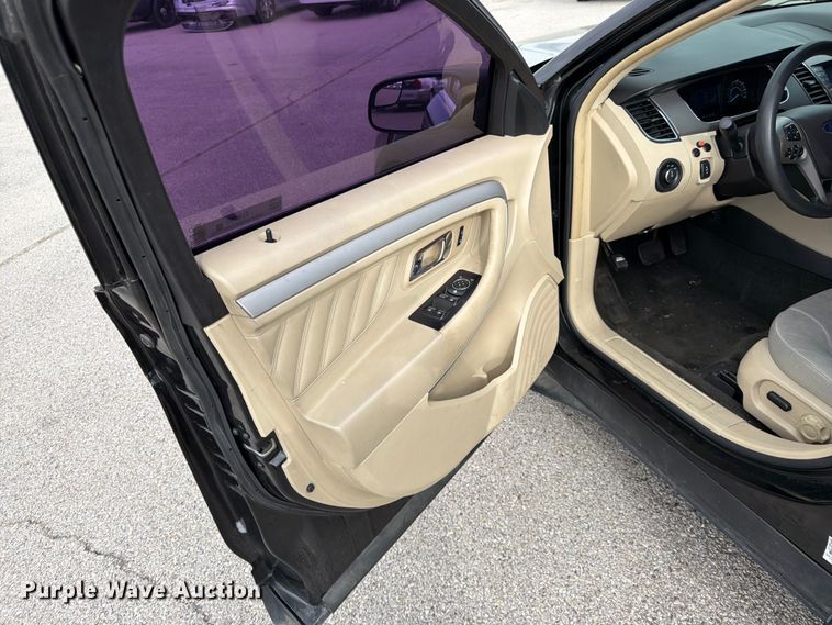 image for item EL0090 2013 Ford Taurus 