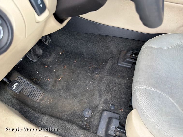 image for item EL0090 2013 Ford Taurus 