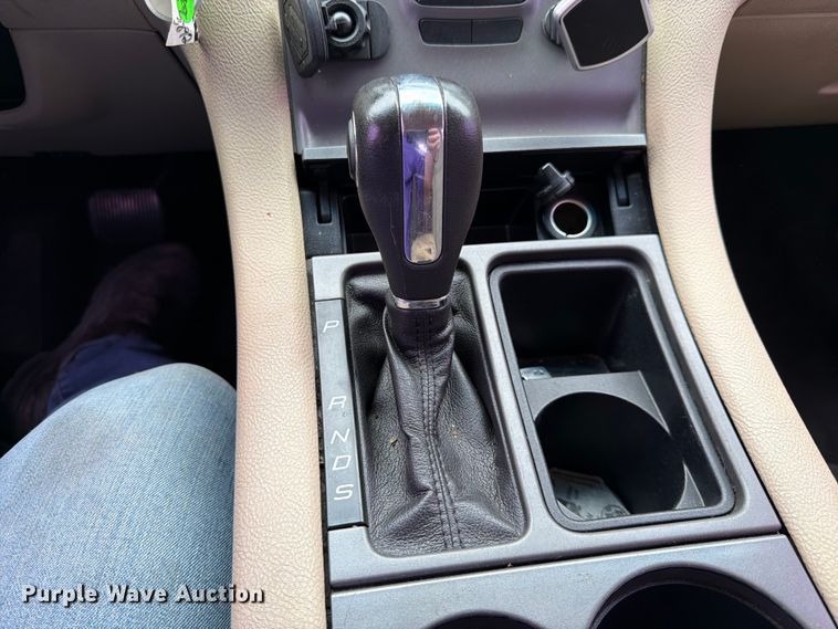 image for item EL0090 2013 Ford Taurus 