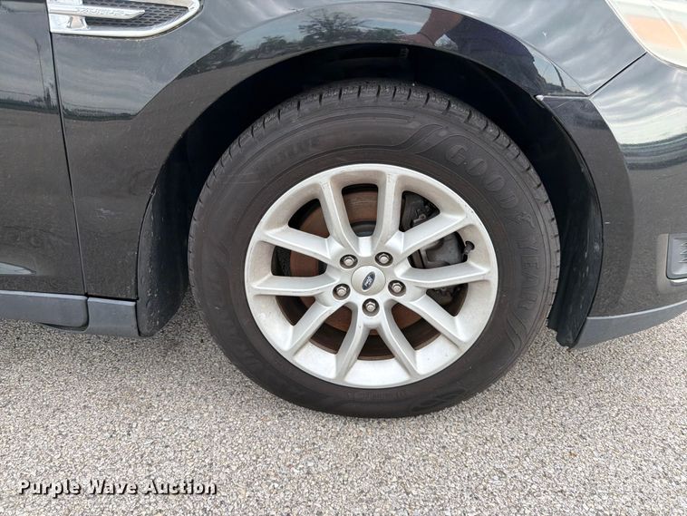 image for item EL0090 2013 Ford Taurus 