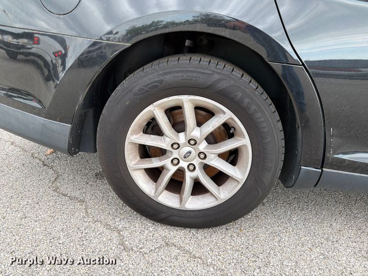 image for item EL0090 2013 Ford Taurus 