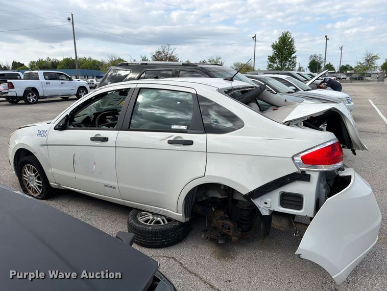 image for item EL0092 2010 Ford Focus 