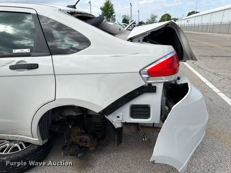 image for item EL0092 2010 Ford Focus 