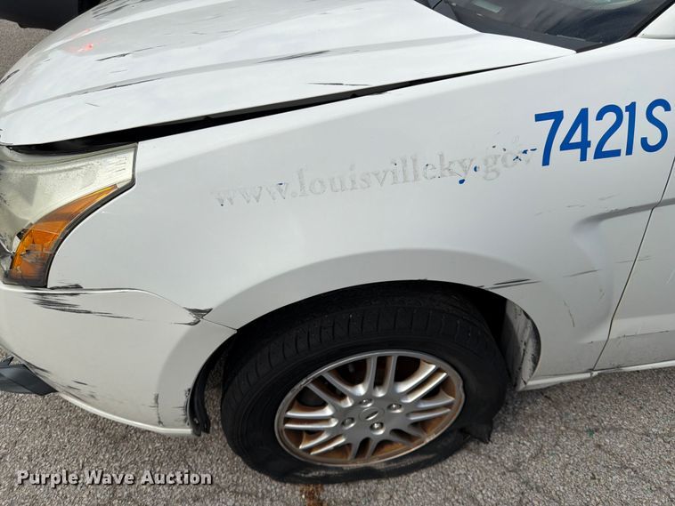image for item EL0092 2010 Ford Focus 