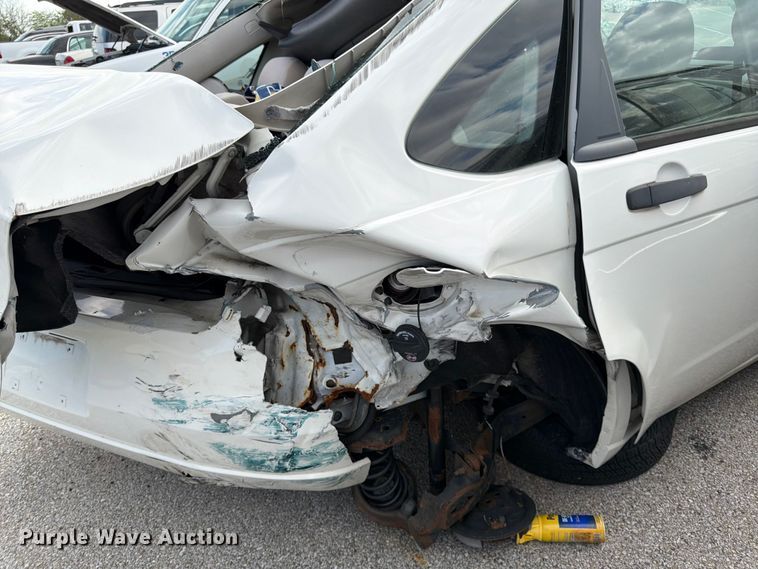 image for item EL0092 2010 Ford Focus 