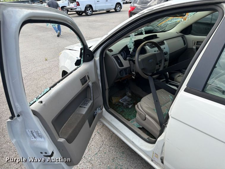 image for item EL0092 2010 Ford Focus 