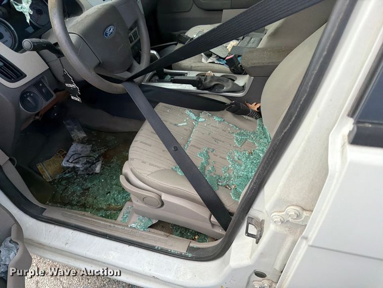 image for item EL0092 2010 Ford Focus 