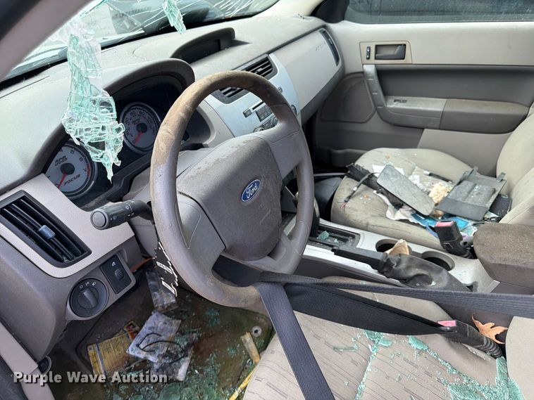 image for item EL0092 2010 Ford Focus 