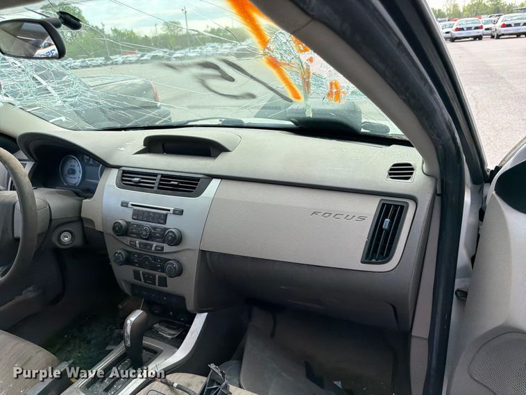 image for item EL0092 2010 Ford Focus 