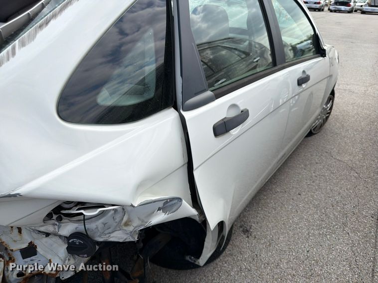 image for item EL0092 2010 Ford Focus 