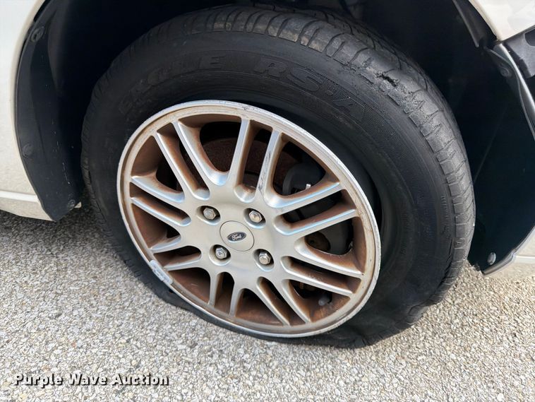 image for item EL0092 2010 Ford Focus 