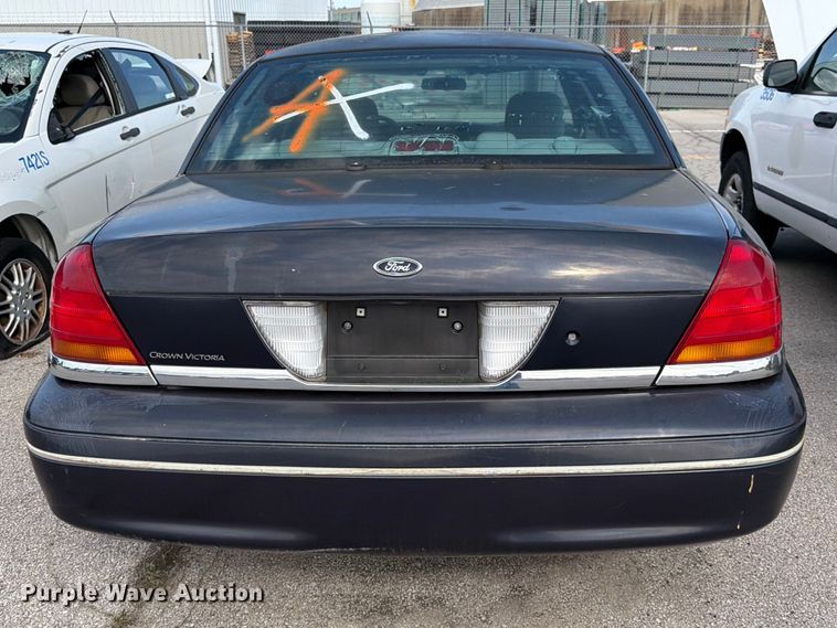 image for item EL0093 2003 Ford Crown Victoria 