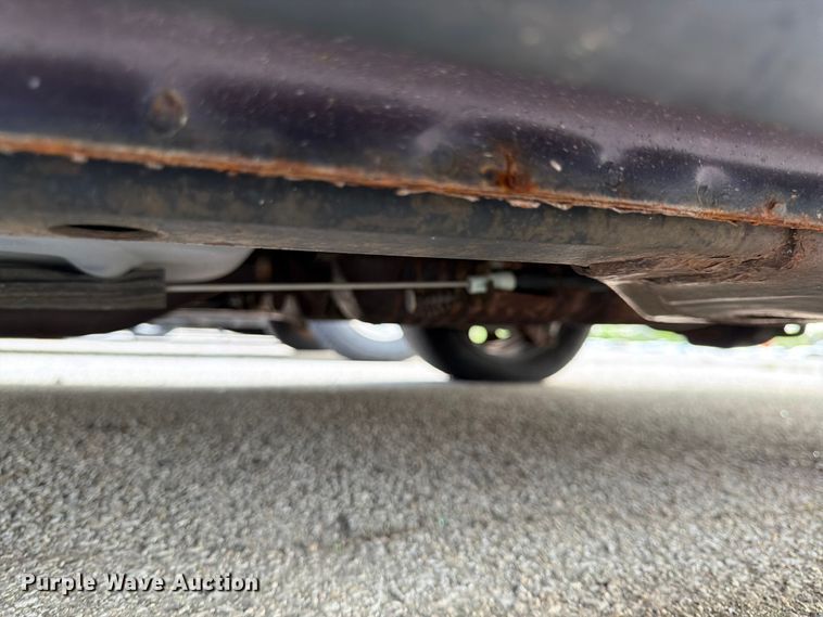 image for item EL0093 2003 Ford Crown Victoria 