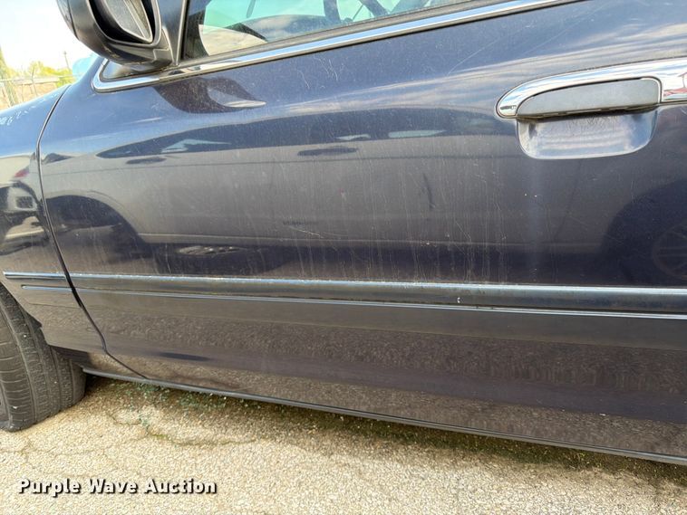 image for item EL0093 2003 Ford Crown Victoria 
