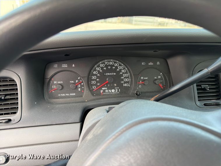 image for item EL0093 2003 Ford Crown Victoria 