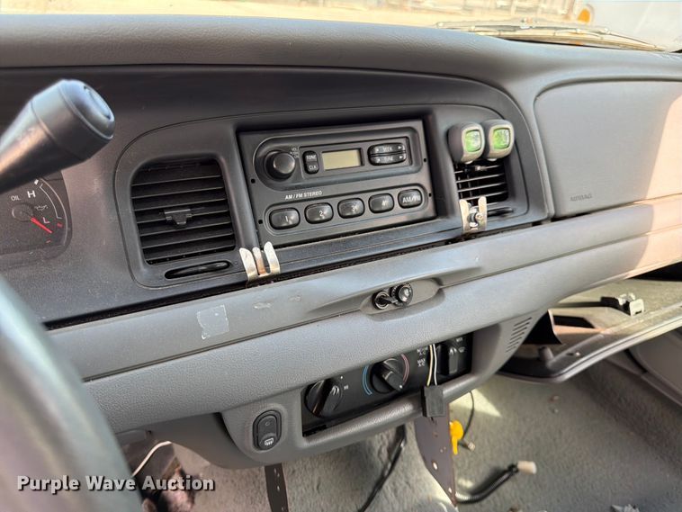 image for item EL0093 2003 Ford Crown Victoria 