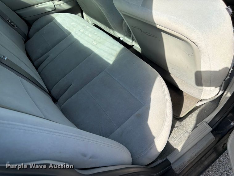 image for item EL0093 2003 Ford Crown Victoria 