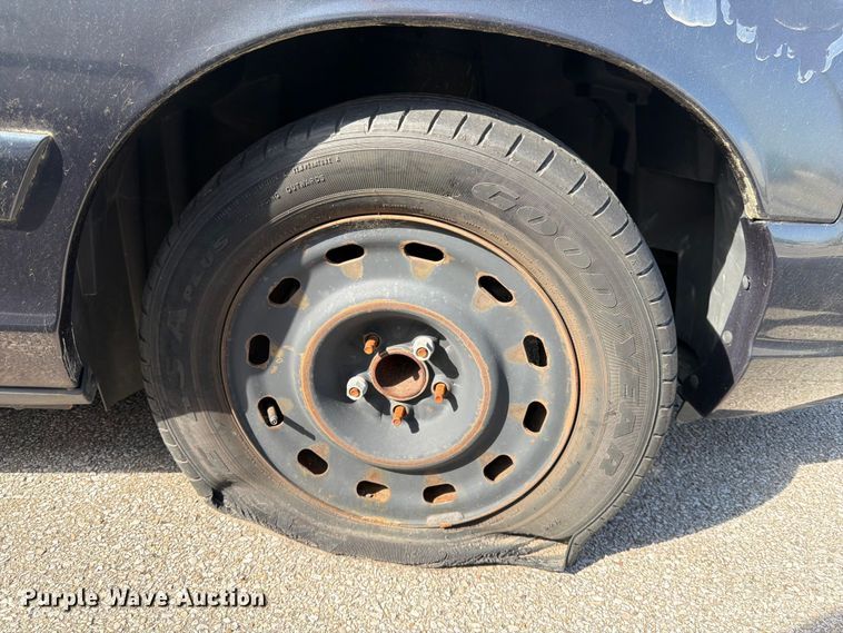image for item EL0093 2003 Ford Crown Victoria 
