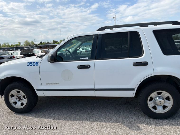 image for item EL0094 2005 Ford Explorer SUV