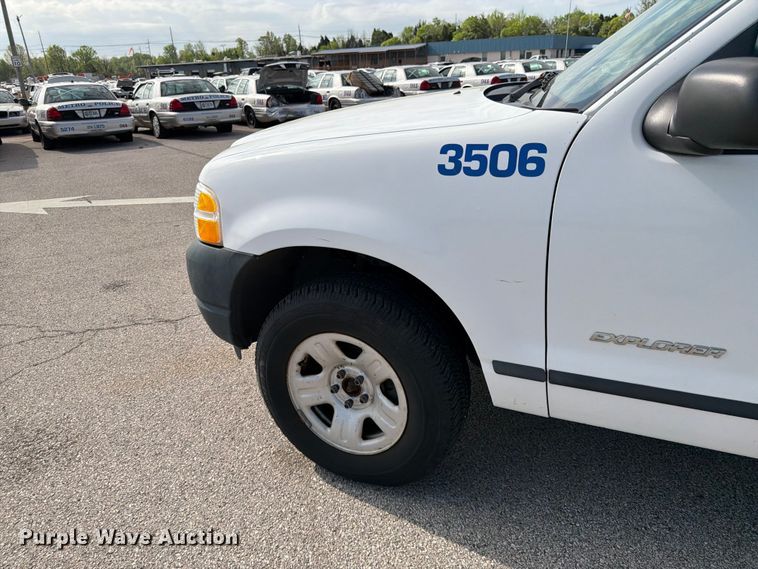 image for item EL0094 2005 Ford Explorer SUV